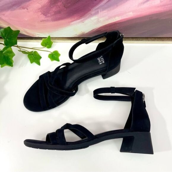 EILEEN FISHER Noni Strappy Leather Zip-Cuff Sandals in Black Size 8 - Picture 7 of 11